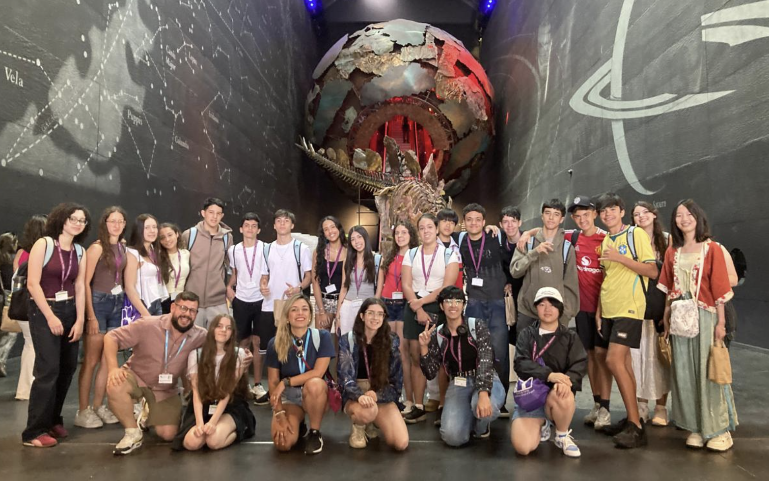 Grupo de estudantes do Santa Discovery em viagem